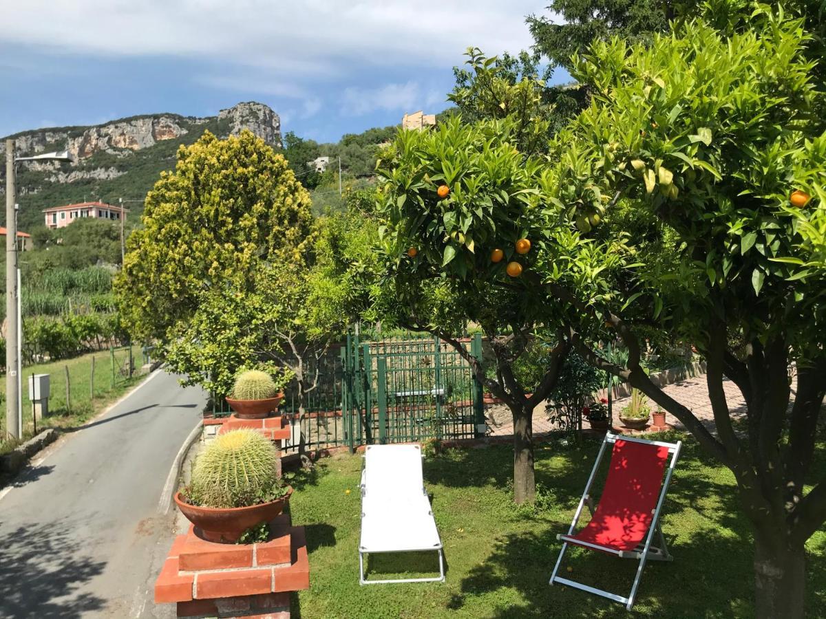 Rocca Di Corno Guest House ฟีนาเลลีกูเร ภายนอก รูปภาพ