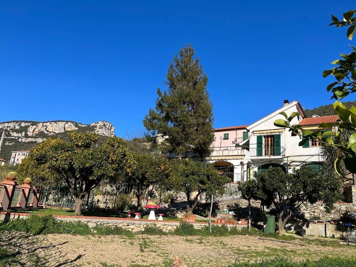 Rocca Di Corno Guest House ฟีนาเลลีกูเร ภายนอก รูปภาพ